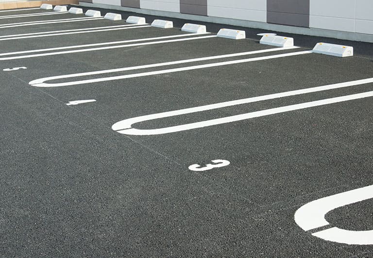 駐車場・駐輪場完備バリアフリー対応